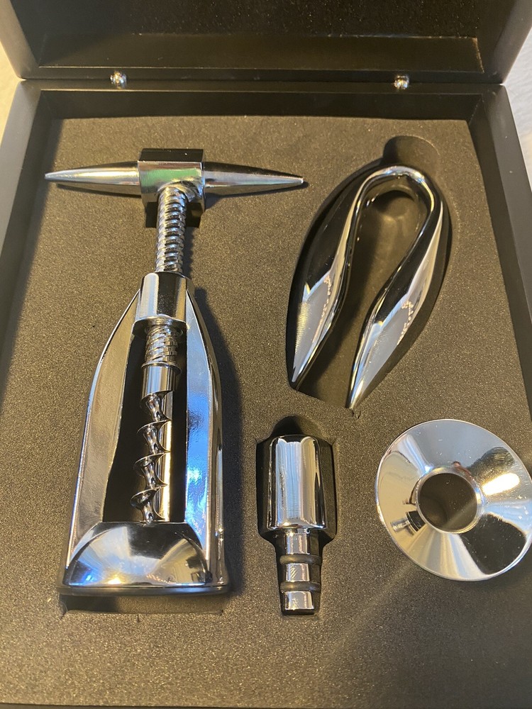 4 Piece Wine Set In Wood Case