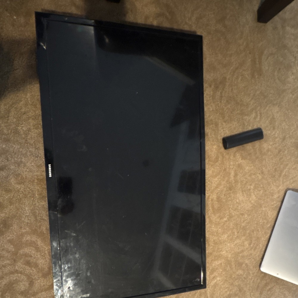 Xbox One S Console Bundle w/ Controller, Samsung TV, All Cables. Ready to play