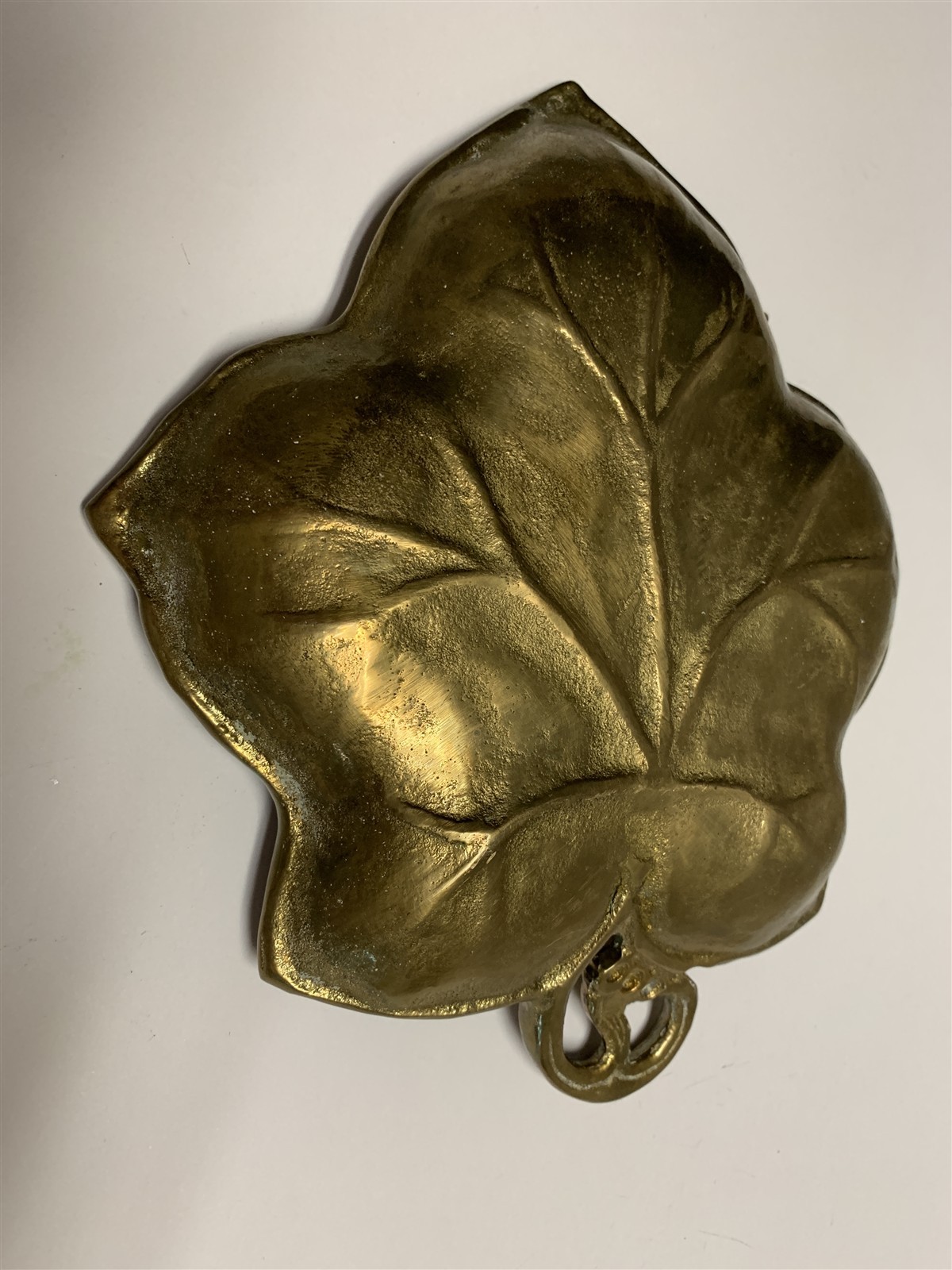 Vtg Solid Heavy Brass Leaf Dish Trinket Tray 7 x 8 1/2