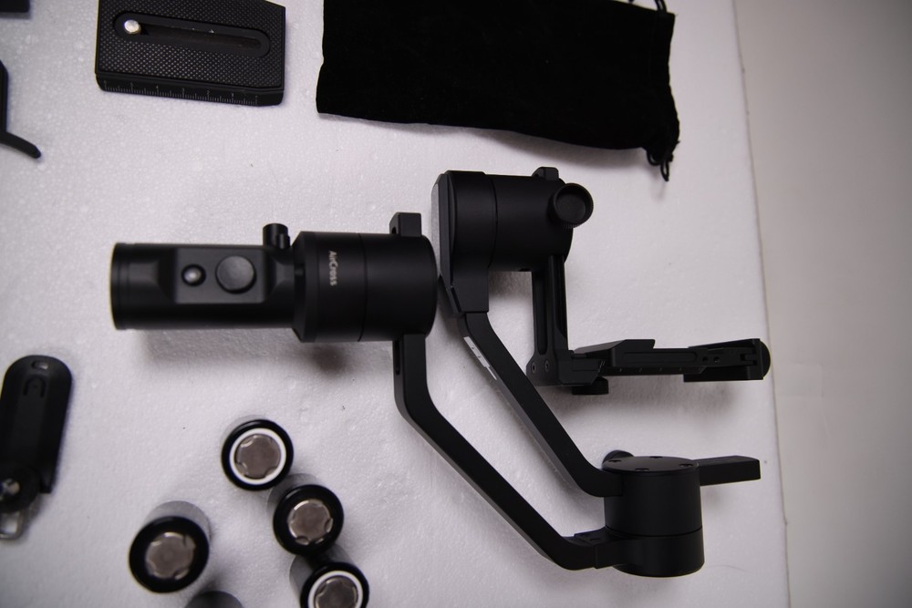 Moza AirCross Gimbal Kit with Thumb Controller