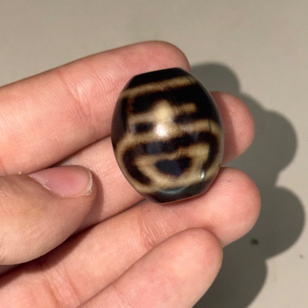 Ancient Tibetan Agate Large DZI prayer Bead