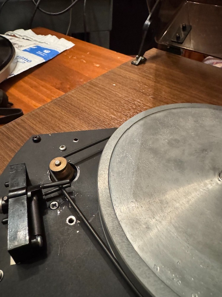 Connoisseur BD101 turntable