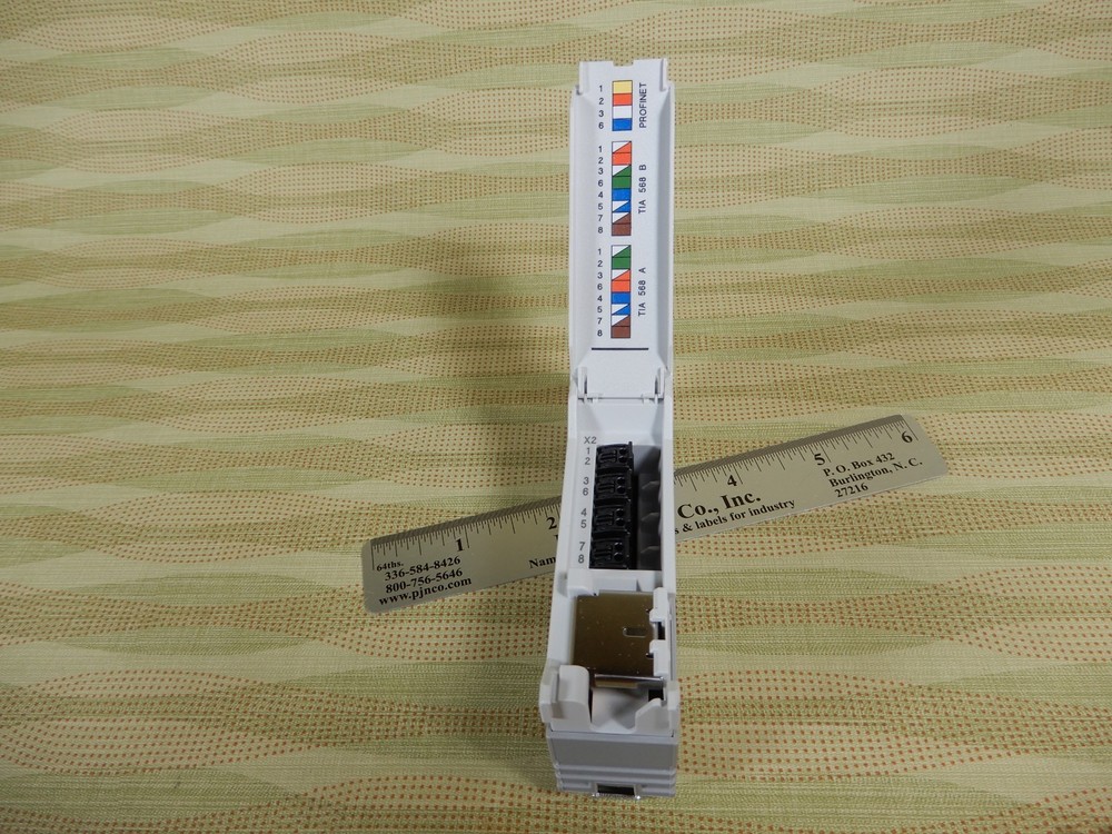 Phoenix Contact PP-RJ-IDC Patch Panel DIN Mount NOS BX