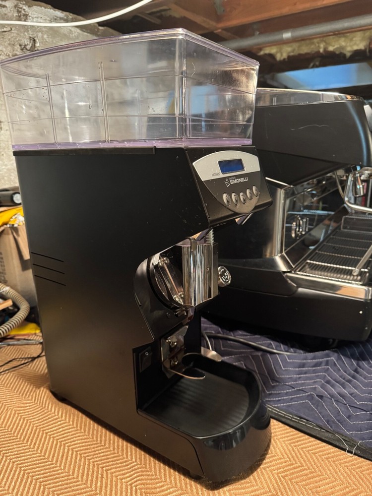 nuova simonelli mythos grinder