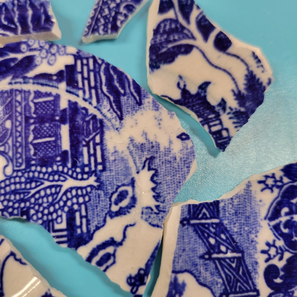 Broken China Mosaic Tiles - 46 Pieces Blue Willow Pattern