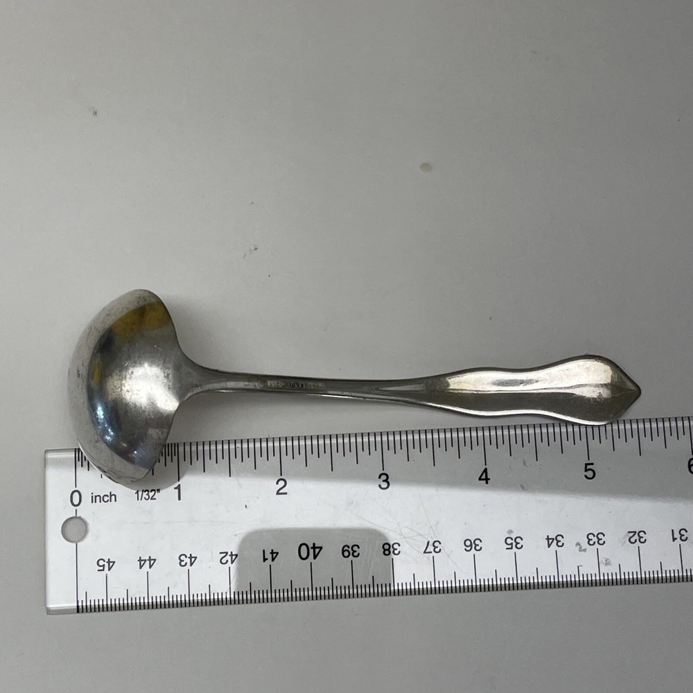 Antique 5.5” U.S. Silver Co Gravy Ladle Silverplate Scroll Pattern