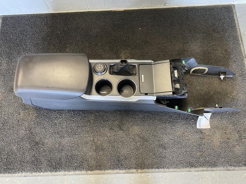 2011-2015 Ford Explorer Front Floor Center Console XLT with Select Shift OEM