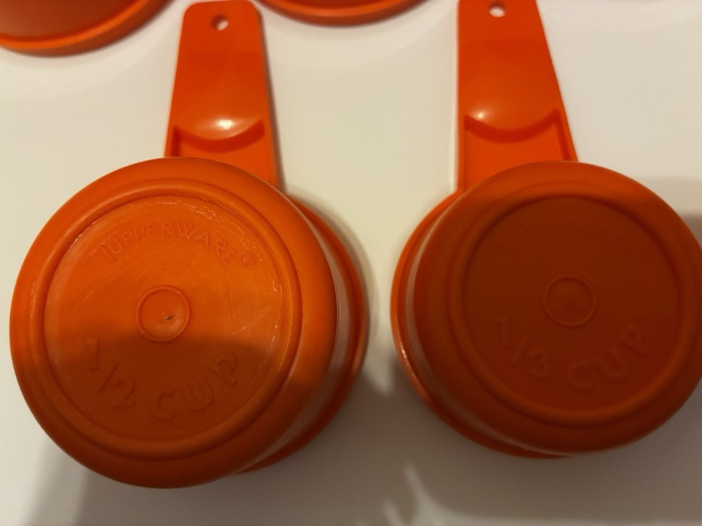 Tupperware Orange Plastic 6-Piece Nesting Measuring Cup Set