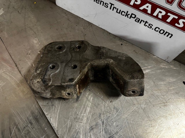 PETERBILT BRACKET-ENGINE MOUNT REAR 01-26971-001