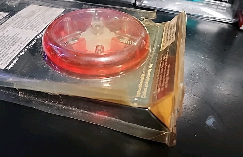 Magic Return Jumbo Yo-Yo Millennium 2000 Red - New (Damaged Box)