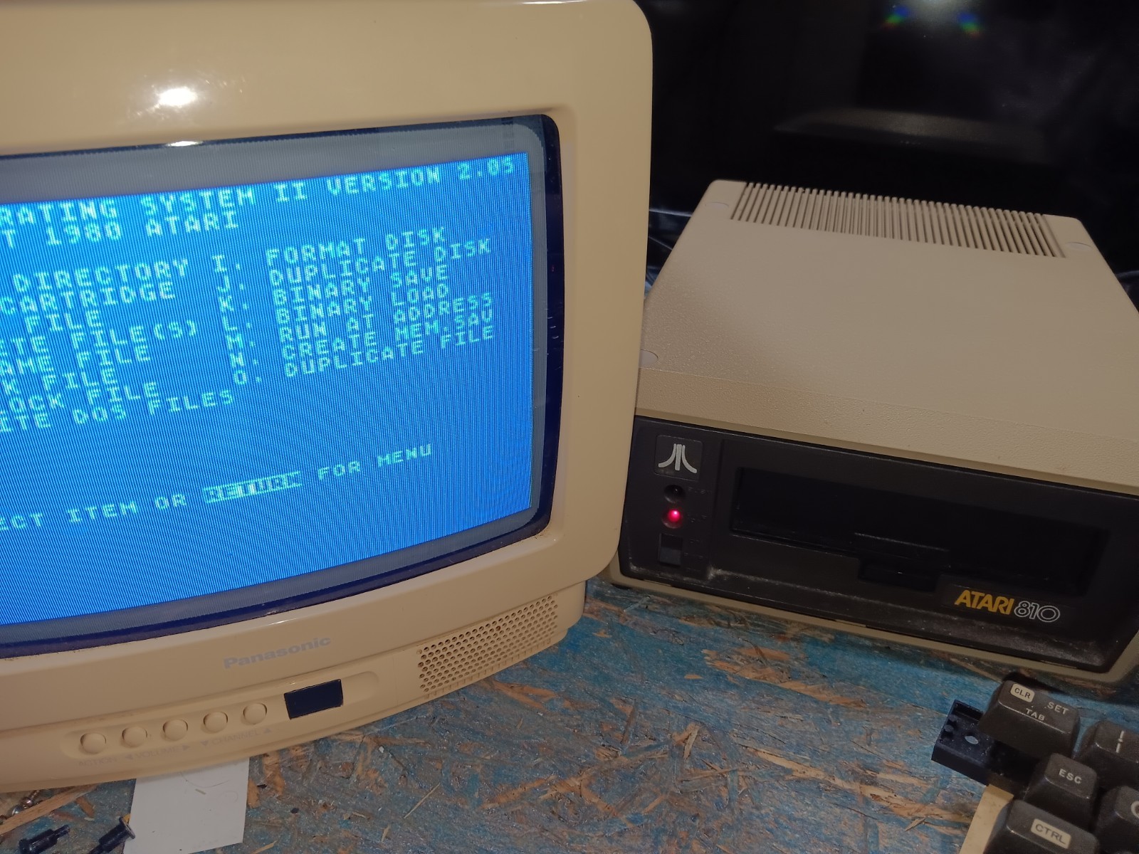 Atari 810 EXACT FLOPPY DISK DRIVE ONLY-GOOD-QUICK TESTED-NOT LOCKING IN-READS