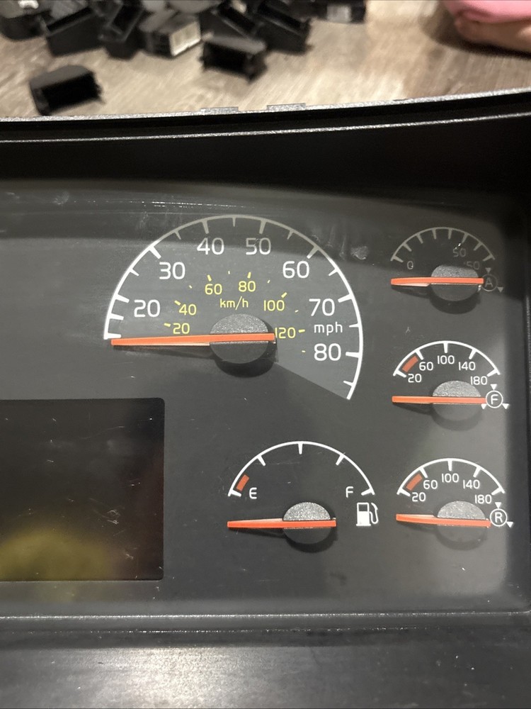 Volvo VNL Speedometer Instrument Cluster Missing P/N