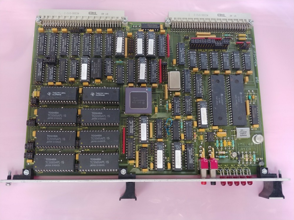 Universal Instruments VME 68K 12S 43612501