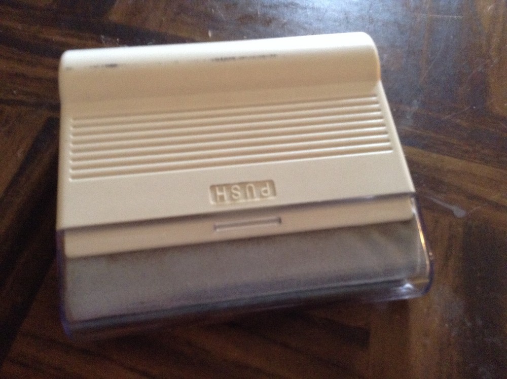 Plastic screen cleaner