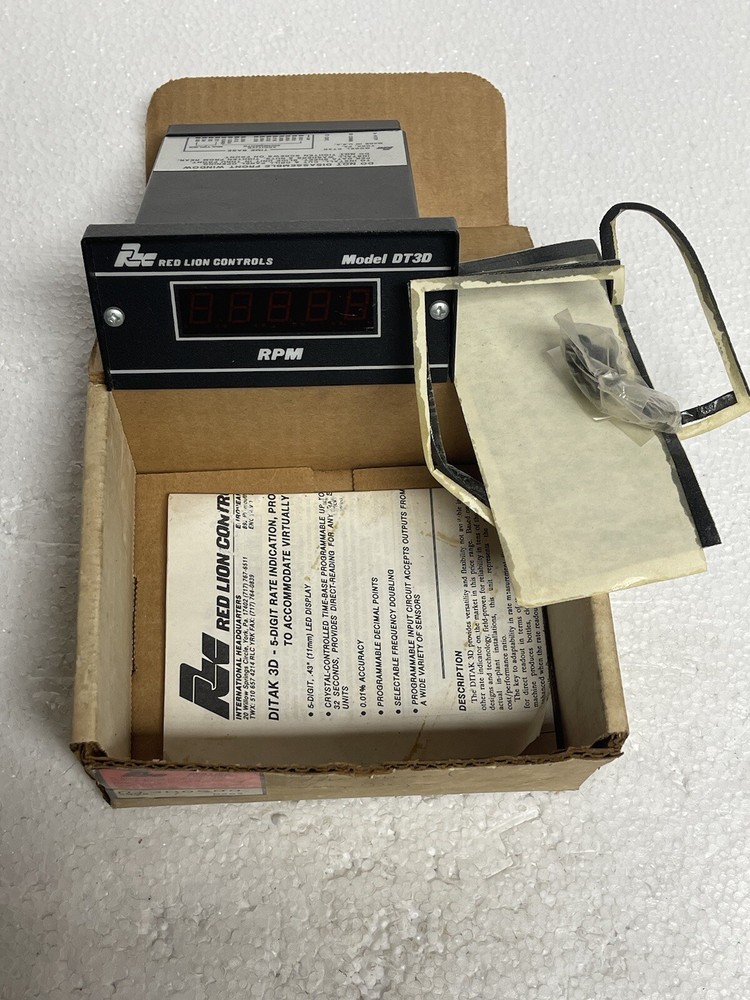 RED LION CONTROL DT3D0500 5 DIGIT TACHOMETER