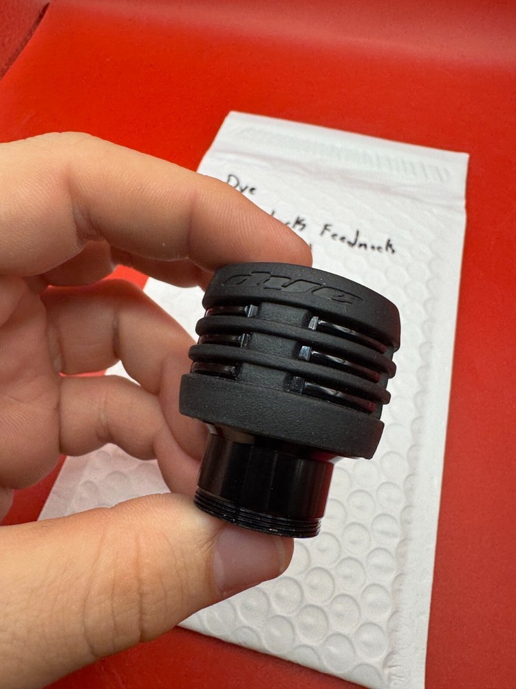 Dye Twist Lock Feedneck Dye Thread