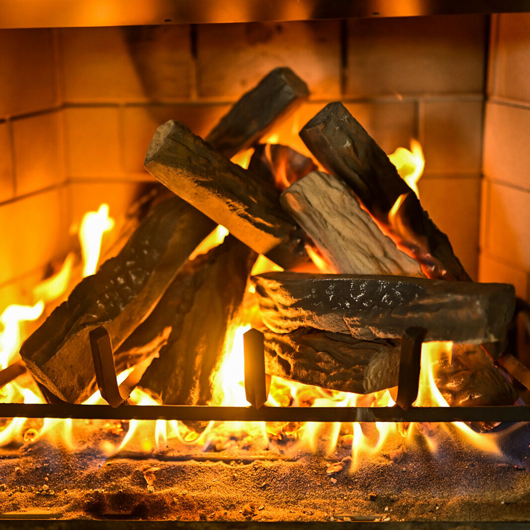 10 Pieces Set Realistic Flame Large Ceramic Wood Fireplace Logs Firepit Log Set