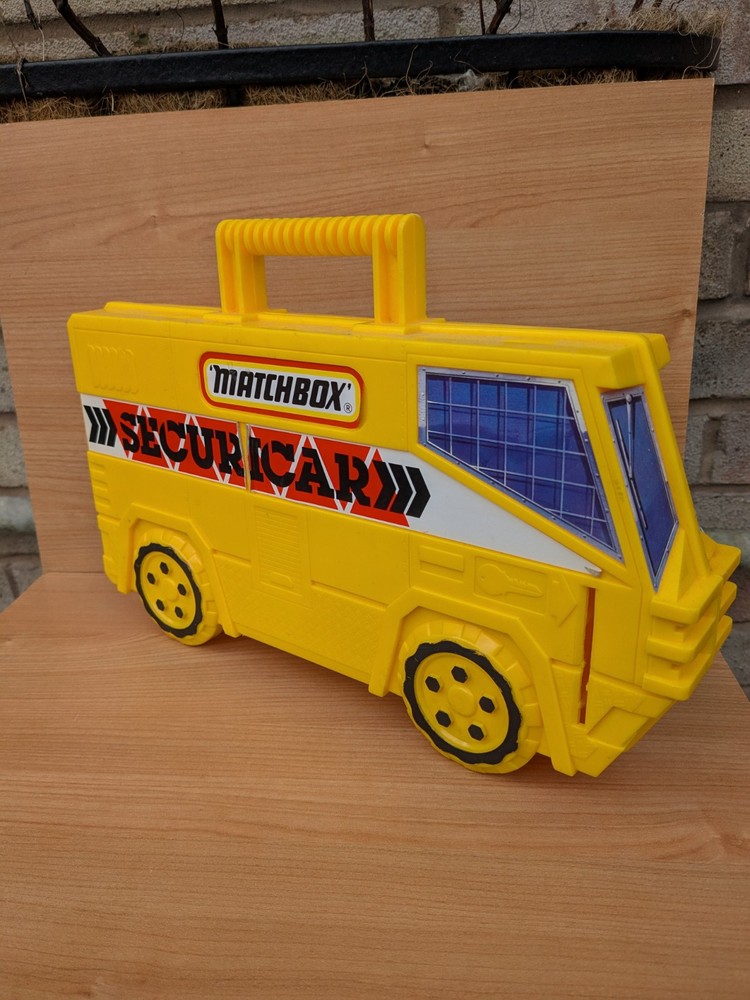 Matchbox Securicar Carrier. (NO CARD)