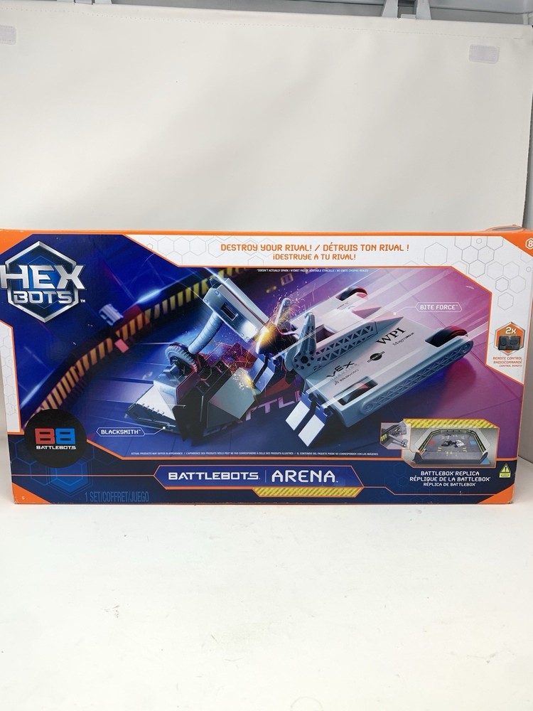 Hex Bots BattleBots Arena 4.0 Bite Force and Blacksmith Remote Control Toy