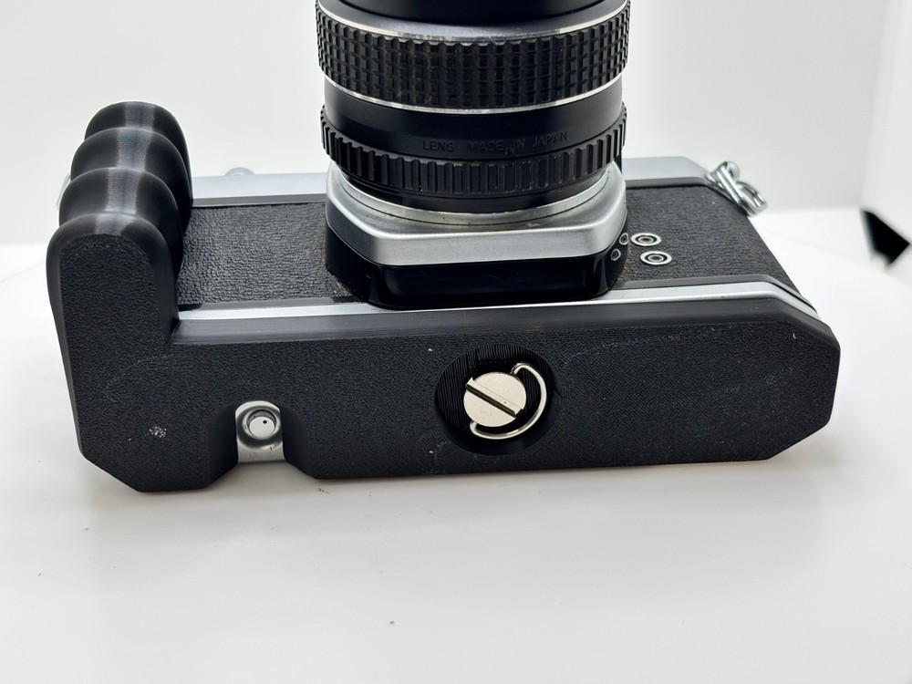 Compact Handgrip Profile Ergonomic Camera Grip Compatible K1000/Spotmatics