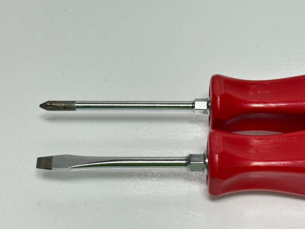Snap-On Tools USA 2pc Red Hard Handle Phillips Flat Screwdriver Set SDDP31, SDD2