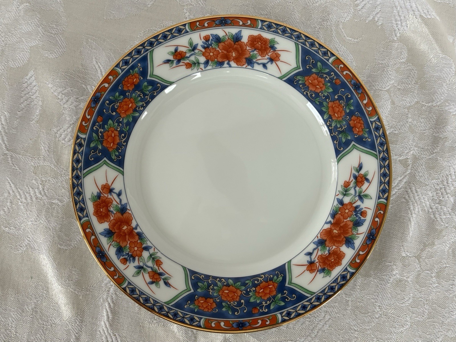 Tiffany & Co. TIC50 Imari Style Vegetable Bowl and 2 Salad Plates 1970s