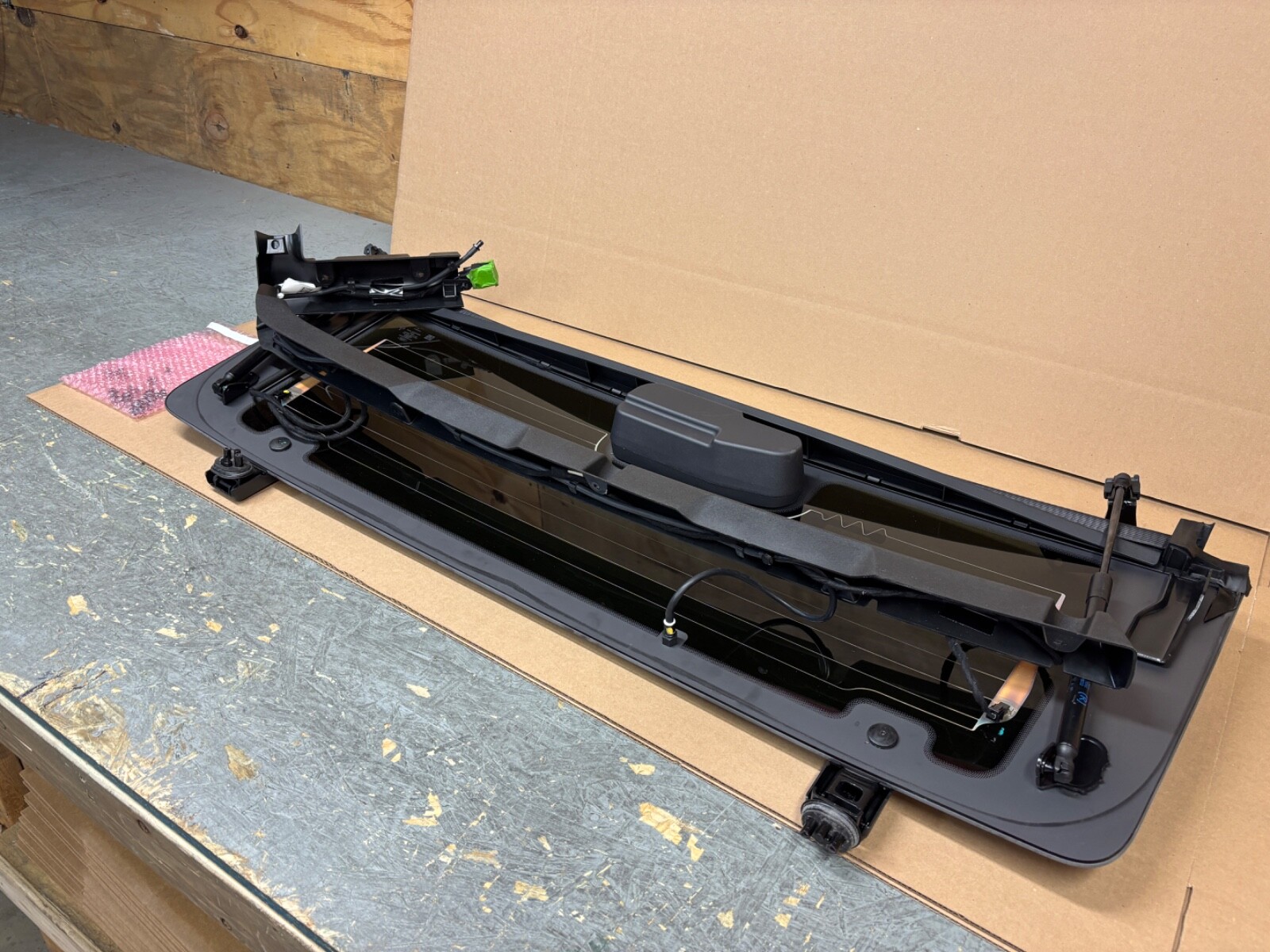 OEM TAKE OFF 2021-2024 Ford Bronco Rear Back Window Back Glass Heated