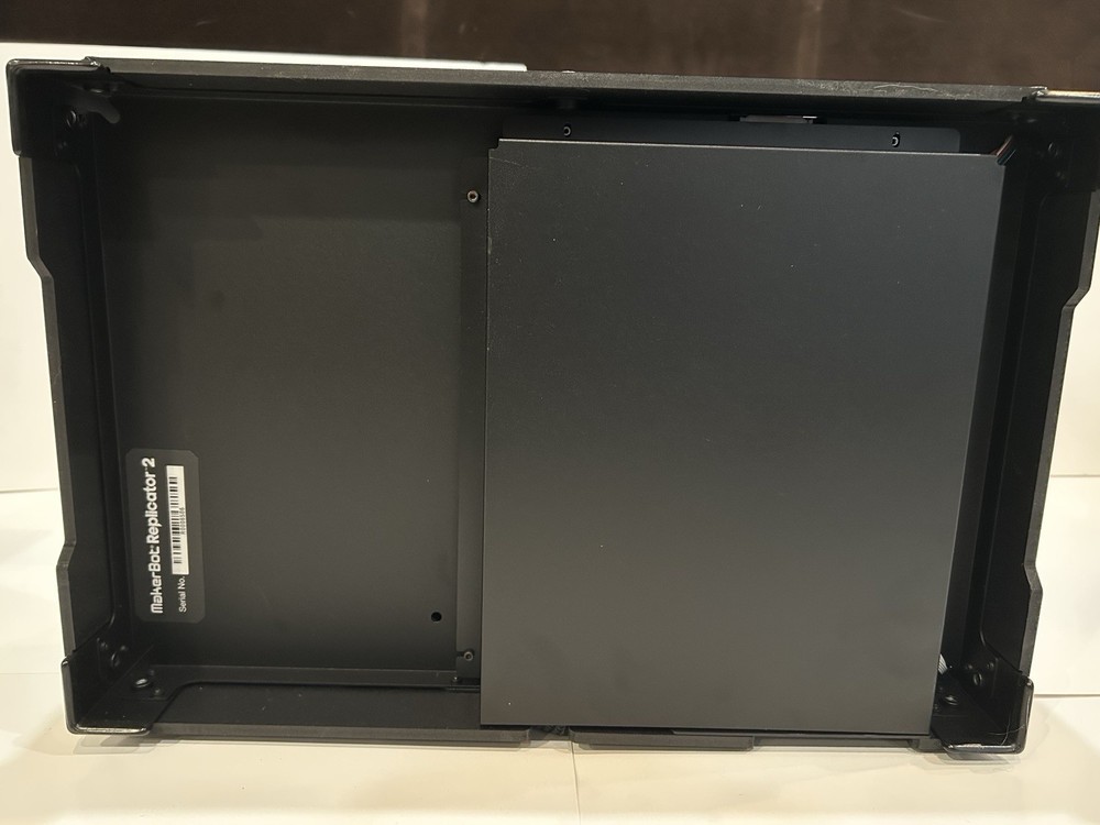 MakerBot Replicator 2 Desktop 3D Printer – Powers On, Untested, NO AC POWER CORD