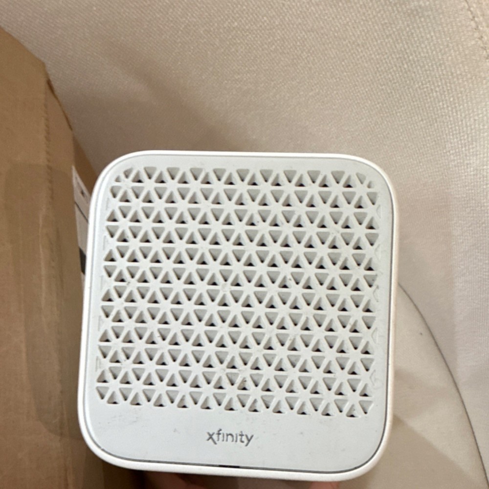 XFINITY Cable Modem-Router Combo White Wired-Ethernet 4 LAN Ports