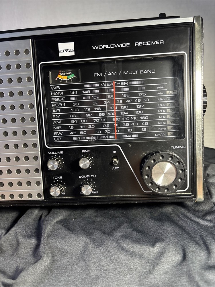 Sharp Worldwide Receiver Model FY-410 FM/AM Multiband