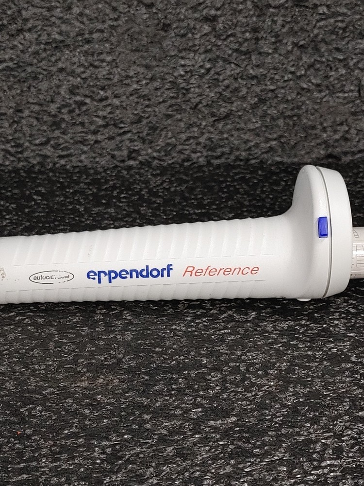 EPPENDORF REFERENCE 50-200μL Single Channel Adjustable Mechanical Pipette