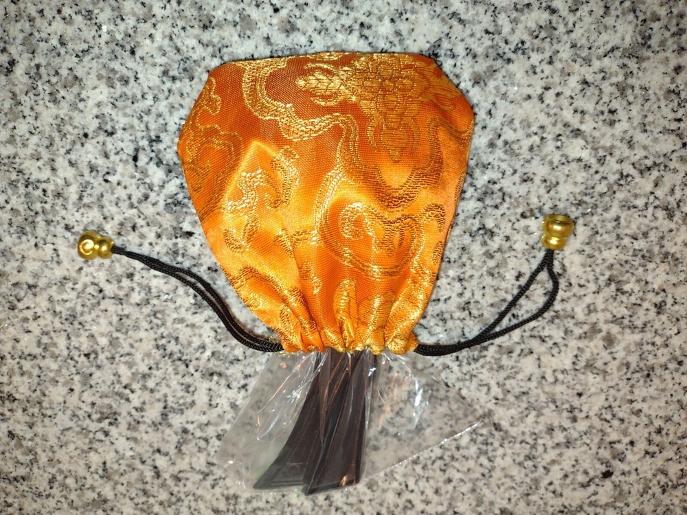 Magnifying Glass & Bag. 2 Styles Available. READ DESCRIPTION.