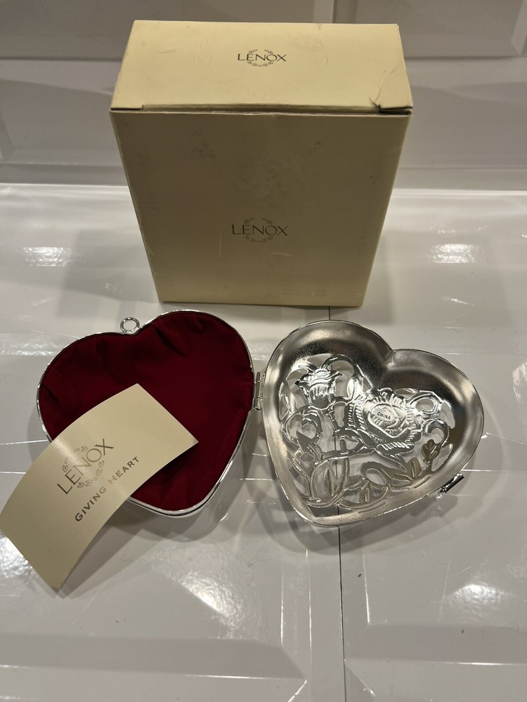 Lenox Wedding Promises Giving Heart Silverplate Storage Container