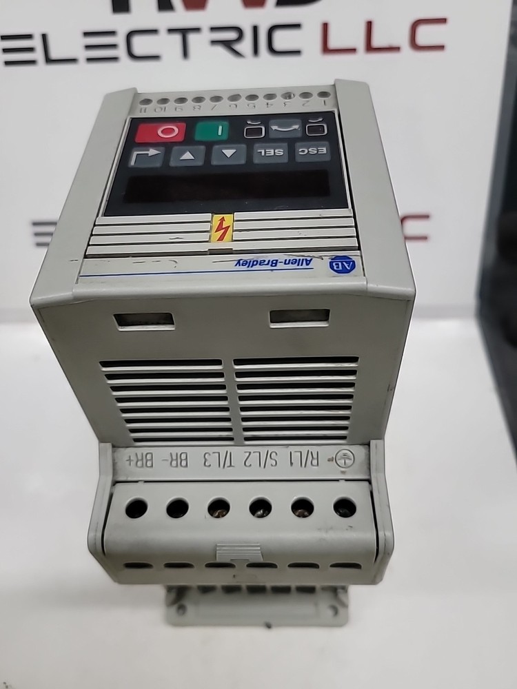 Allen Bradley 160-BA04NSF1 Ser C VFD Smart Speed Controller