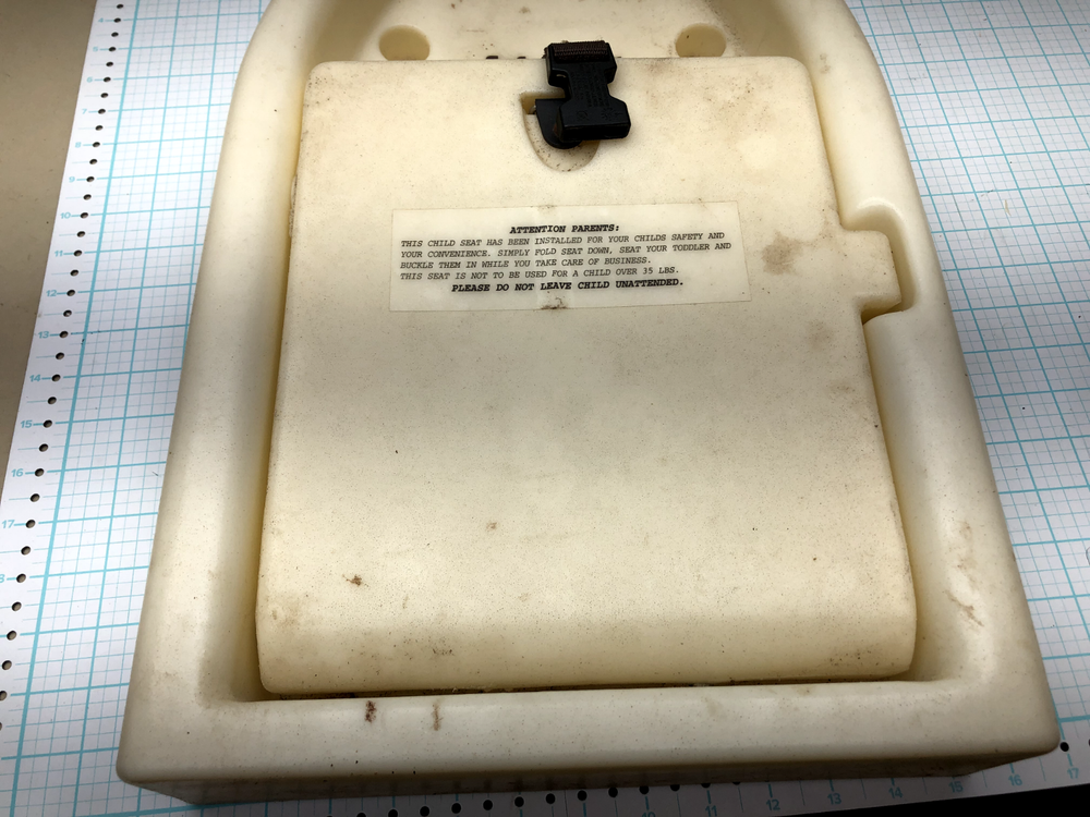 Safe Sitter Child Protection Seat / Cream / SURFACE MOUNT Folding