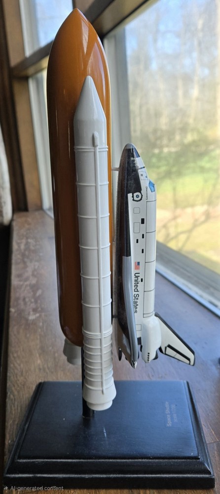 Exec Series NASA Space Shuttle (Discovery) Orbiter Full Stack 1/200 Scale