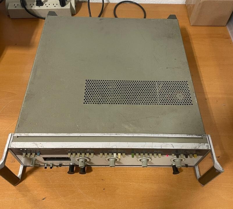 HEWLETT PACKARD HP 214B PULSE GENERATOR