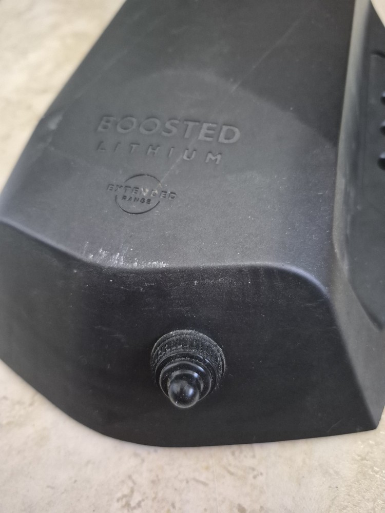 BOOSTED XR BATTERY WITH AMNESIA INSTALLED