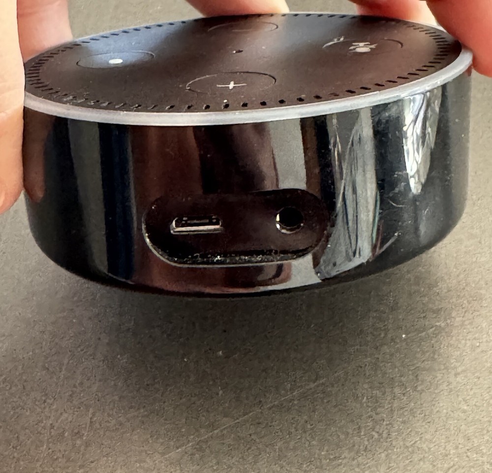 Amazon Echo Dot (2nd Generation) Model No. RS03QR Black - Used