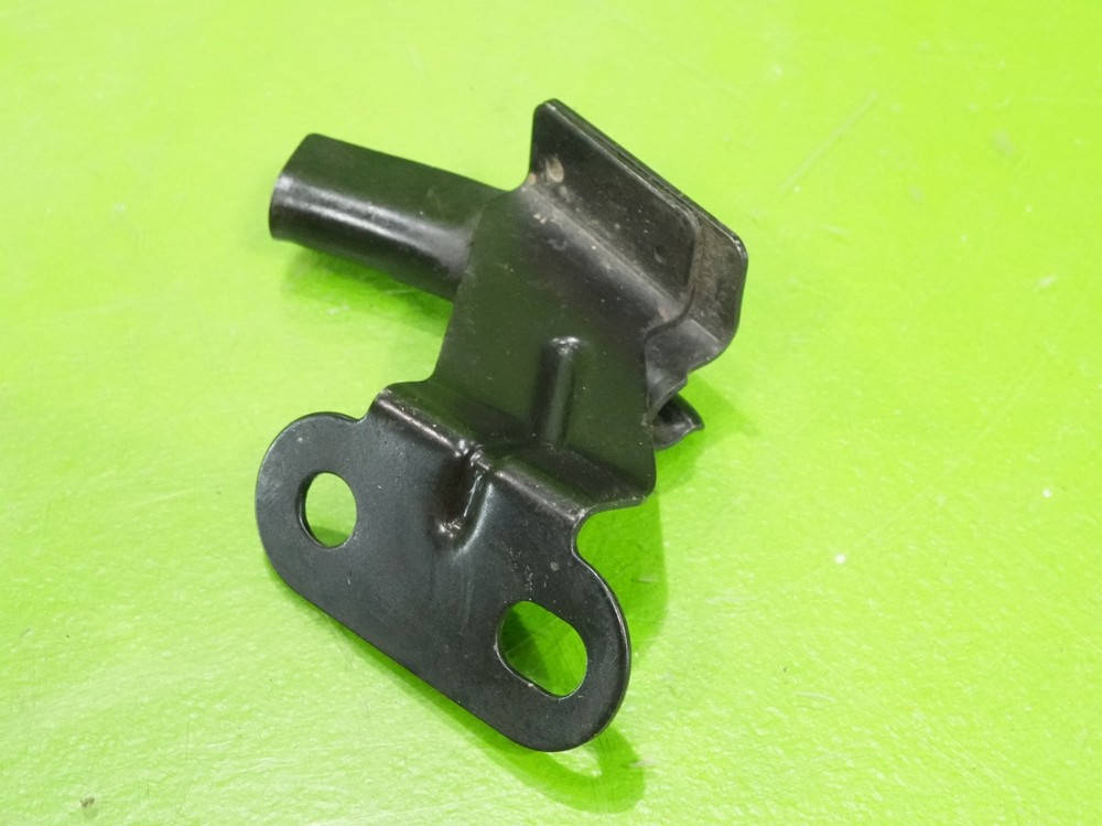 02-06 RSX OEM throttle cable bracket support