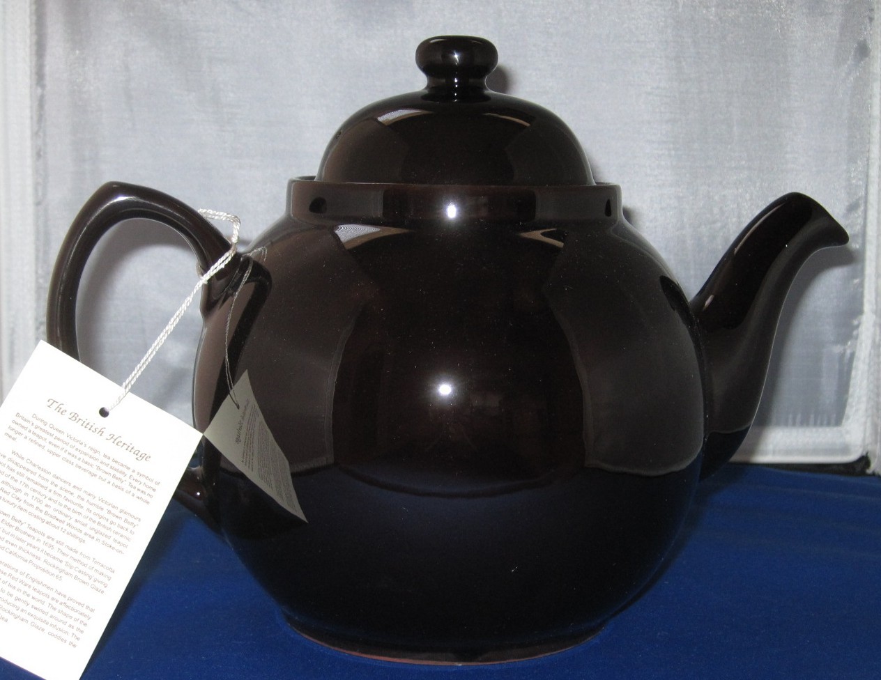 GENUINE BROWN BETTY, Red Clay, Rockingham Glaze, 6 Cup Tea Pot, MADE IN ENGLAND