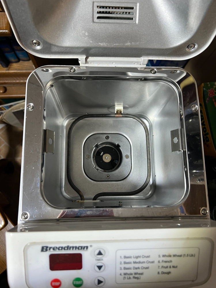 Breadman TR-440 Automatic Bread Maker 1.5 Lb Loaf Homemade Bread Machine