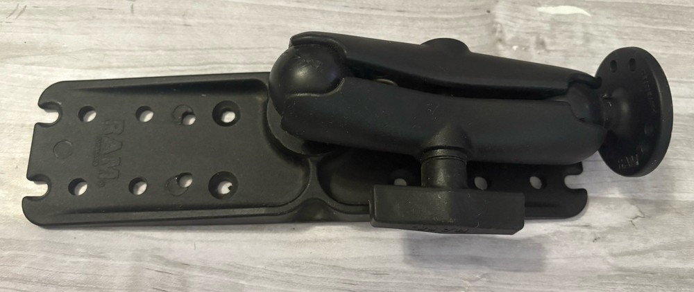 Marine Electronics Mount,  Rectangular 3x11" Plate Mount 1.5" C-Ball RAM-137U