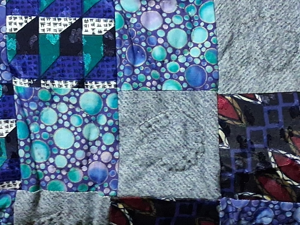 Patchwork Quilt Modern Fabrics Machine Pieced, Hand Stitched/Quilted 65"x100"