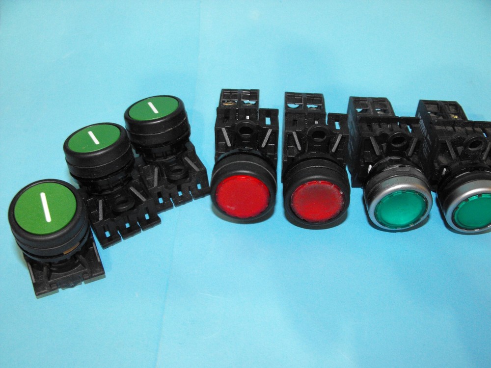 KLOCKNER MOELLER A22-RLTR-GN+A22-RLTR-RT.Pushbutton Switch.(LOT9PCS).USED