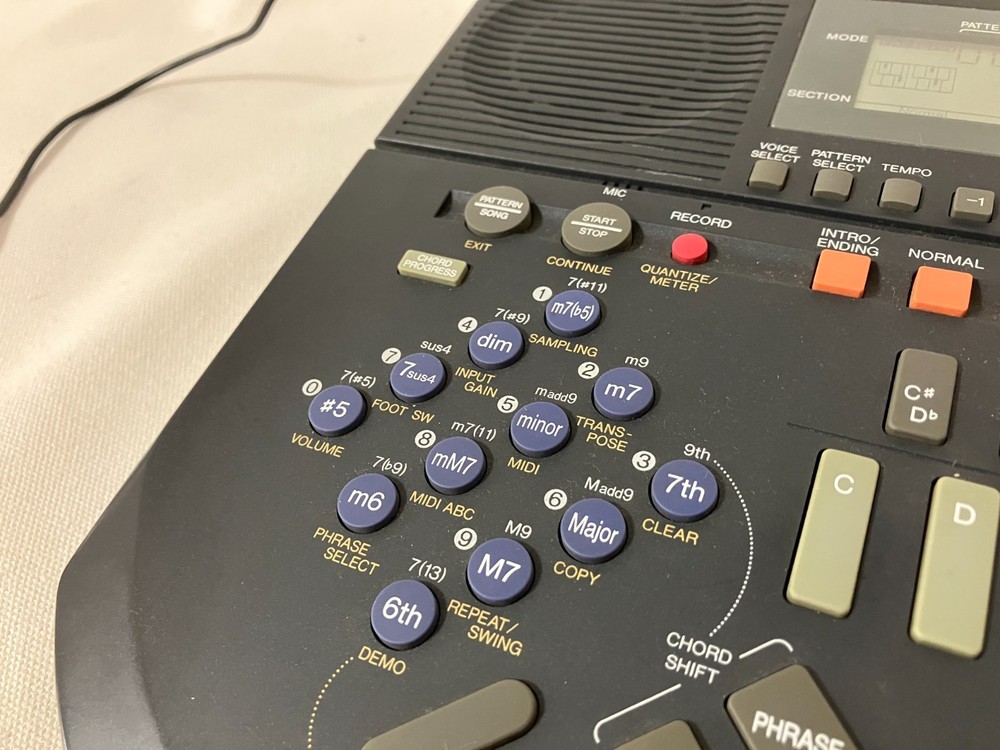 YAMAHA QR10 Sequencer Sampler Rhythm Machine Sound Module Tested