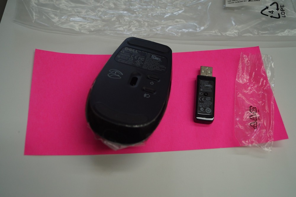 NEW Dell Wireless Mouse KIT ~ M787C, M797C