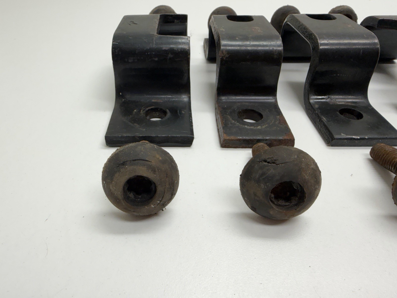 92 - 07 FORD VAN ECONOLINE E SERIES CLUB WAGON BENCH SEAT MOUNTING BRACKETS B40