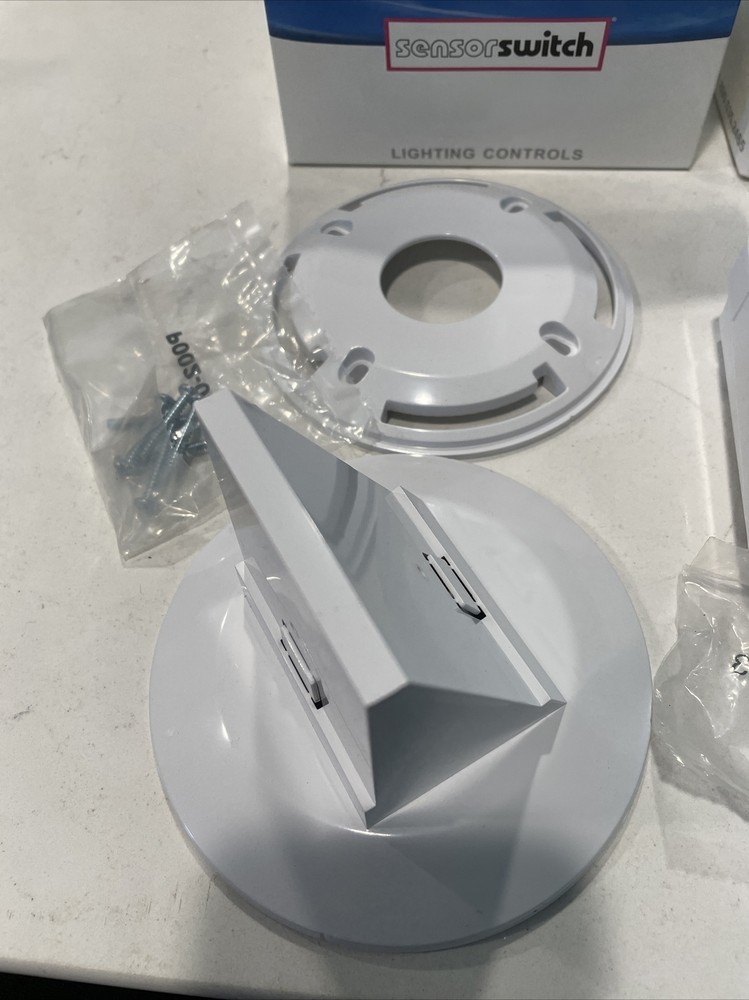 New Sensor Switch WVPDT16R Corner Mount Sensor Passive Dual Technology WVBR