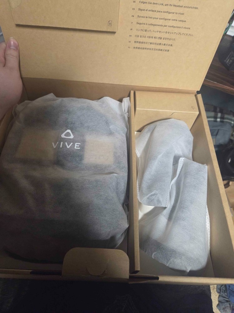 HTC Vive Focus Vision — Mixed Reality and PC VR Headset + Controllers